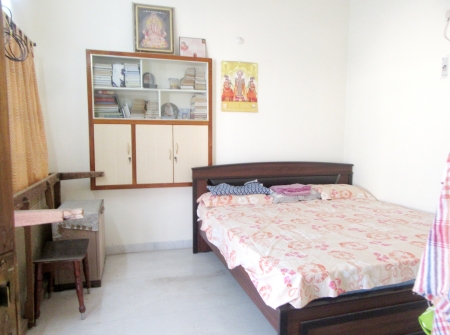 6) Li id 369 - Pent House Room.JPG